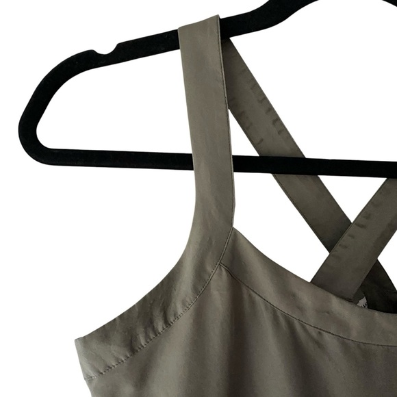 BANANA REPUBLIC PURE SILK RUFFLE TIERED SLEEVELESS CROSSBACK TOP | EXTRA SMALL - Picture 3 of 9